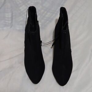 Tribeca Bling Impo boots size 8 color black.